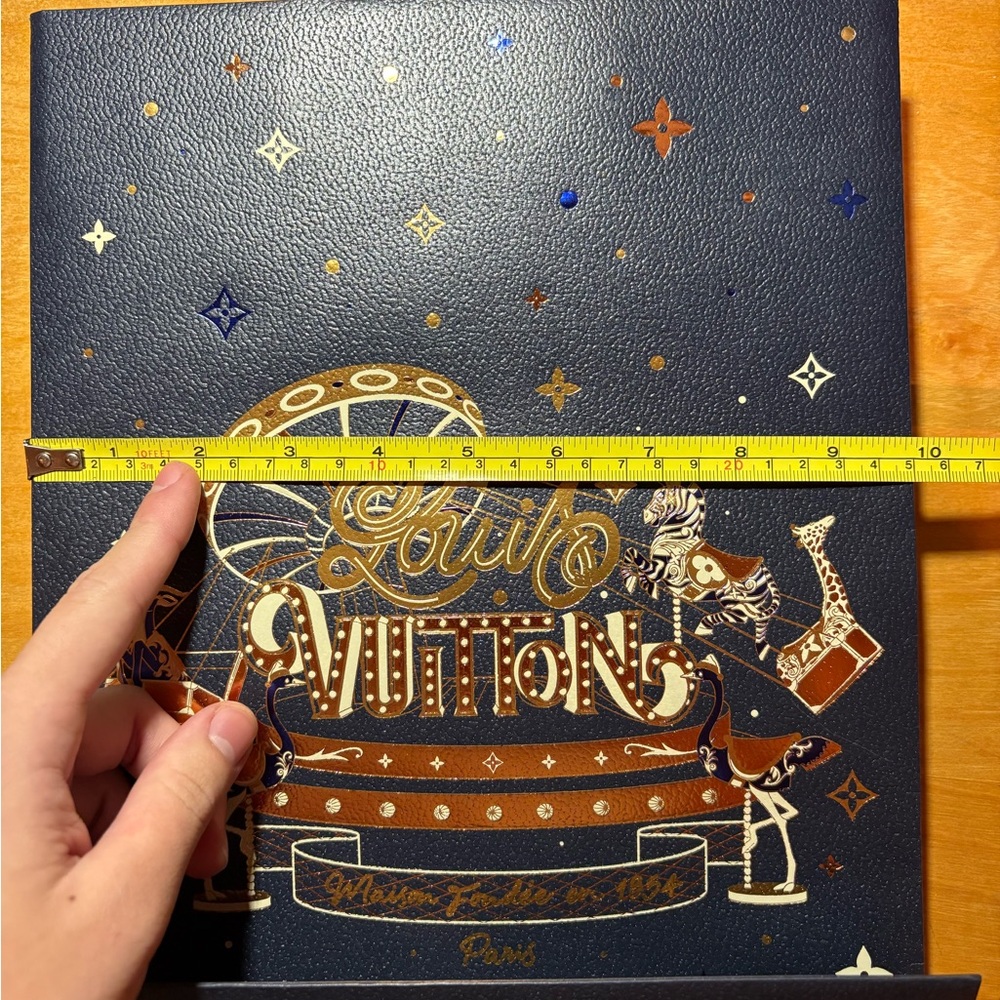 Louis Vuitton limited edition gift bag - Picture 4 of 7